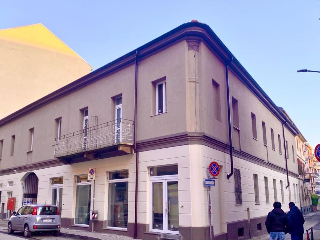 Hh Hermoso Housing Asti Bagian luar foto