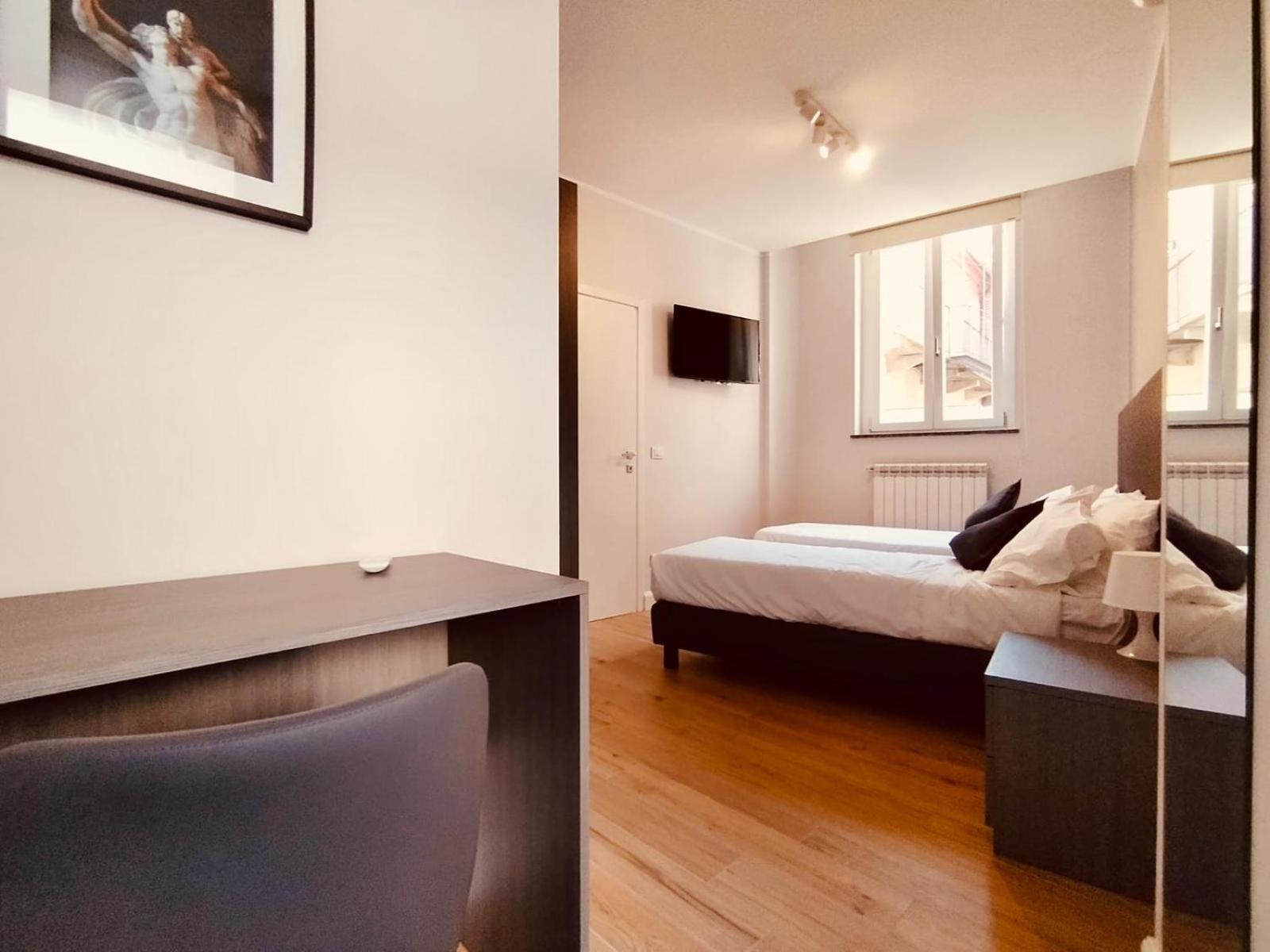 Hh Hermoso Housing Asti Bagian luar foto