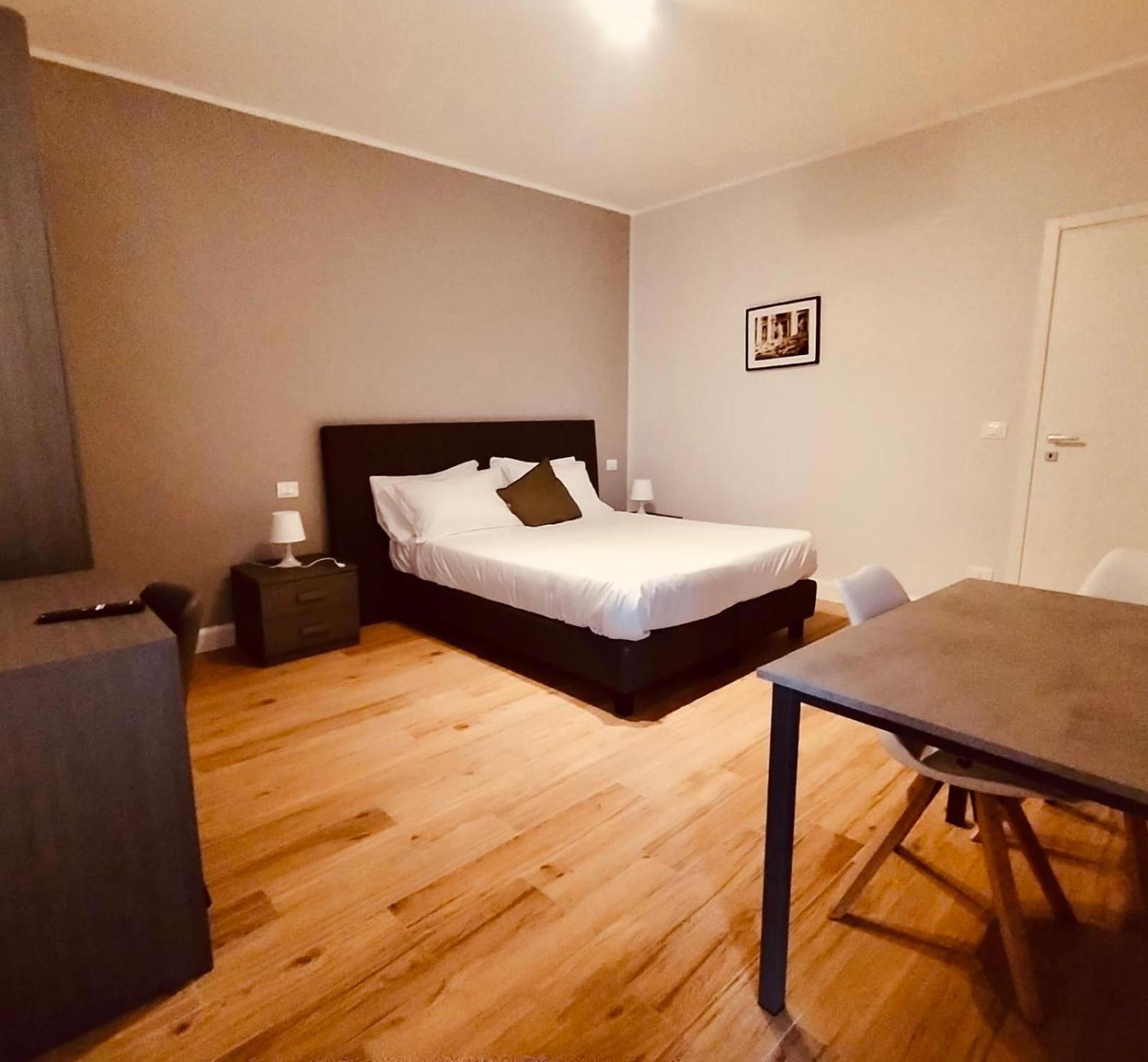 Hh Hermoso Housing Asti Bagian luar foto