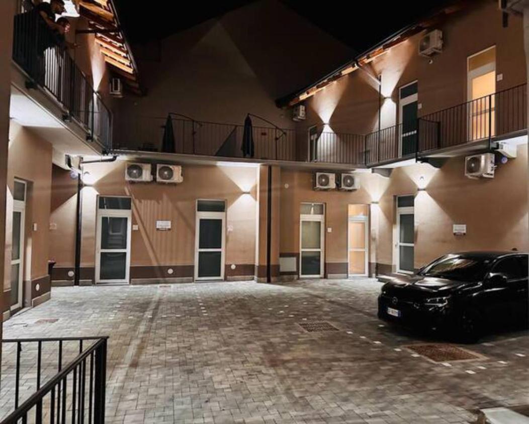 Hh Hermoso Housing Asti Bagian luar foto