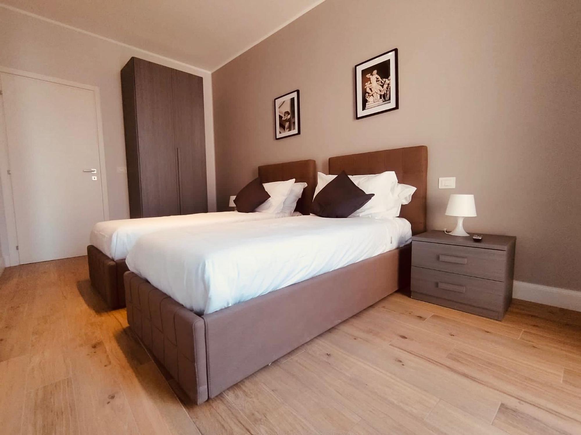 Hh Hermoso Housing Asti Bagian luar foto