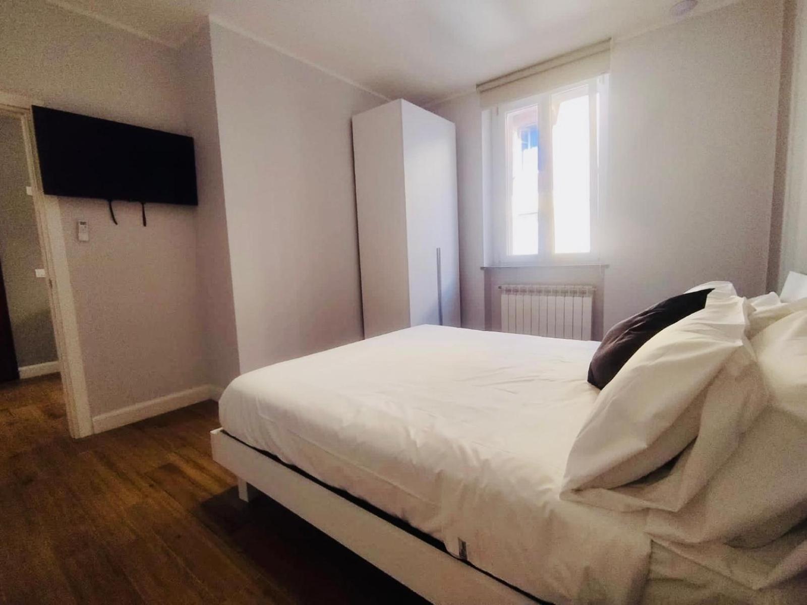 Hh Hermoso Housing Asti Bagian luar foto