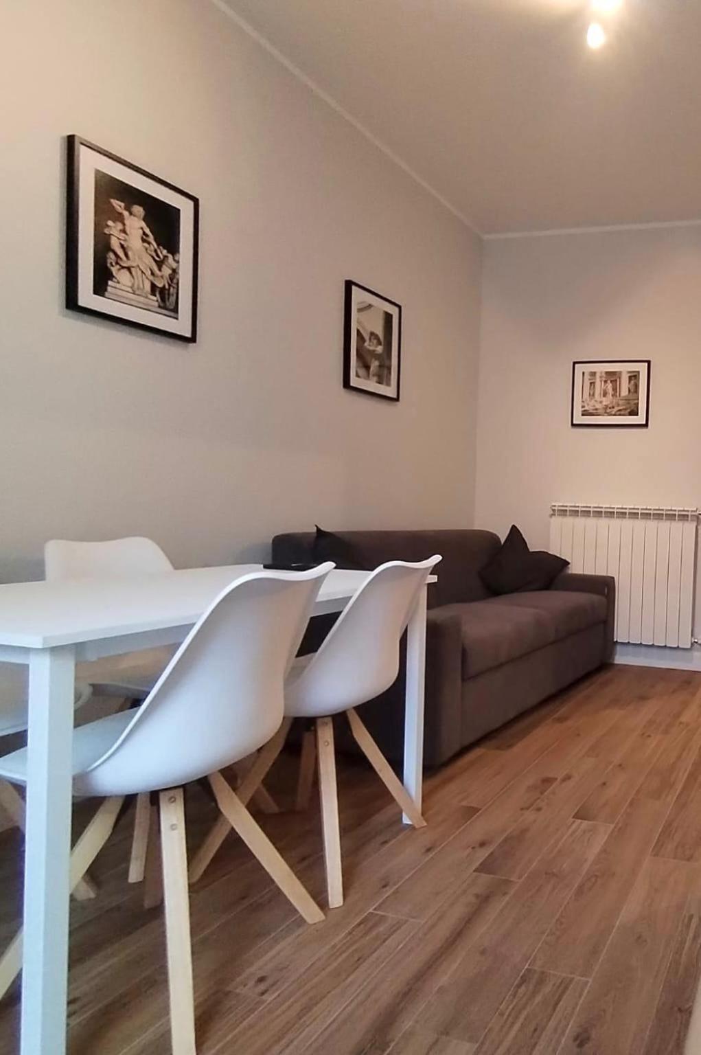 Hh Hermoso Housing Asti Bagian luar foto